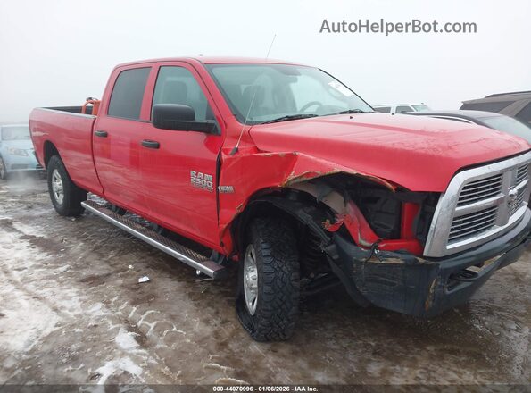 3C6TR5HT8GG372911 2016 RAM 2500 Красный Вид задней части салона