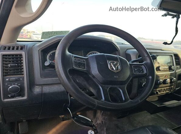 3C6TR5HTXJG244936 2018 RAM 2500  Вид щитка приборов