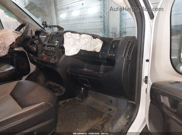 3C6TRVAG9LE105487 2020 RAM PROMASTER 1500 Белый Вид салона спереди