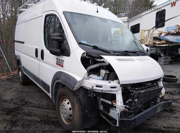 3C6TRVCG3JE111960 2018 RAM PROMASTER 2500 Белый Передняя правая четверть