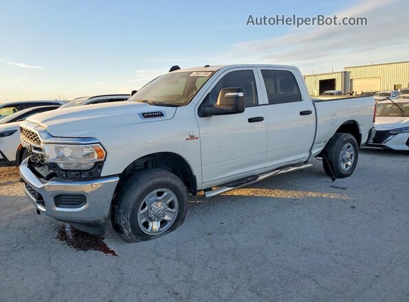 3C6UR5CL8RG117416 2024 RAM 2500 Белый Передняя левая четверть