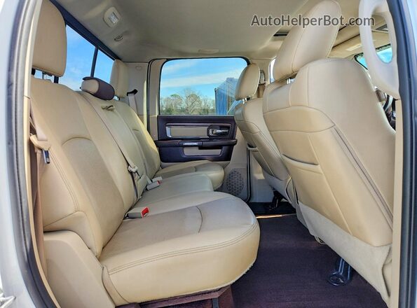 3C6UR5FJ3GG375298 2016 RAM 2500 White Вид задніх сидінь