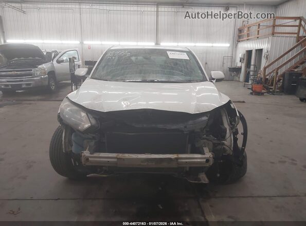 3CZRU6H35HM707319 2017 HONDA HR-V Белый Вид задней части салона
