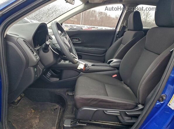 3CZRU6H51JM700973 2018 HONDA HR-V Синий Вид салона спереди