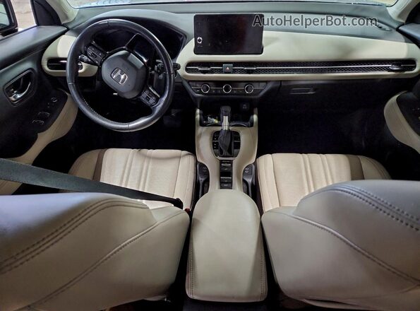 3CZRZ1H76RM713204 2024 HONDA HR-V Синий Вид панели приборов