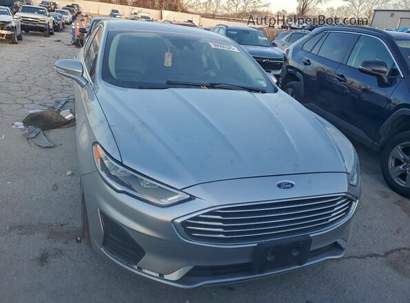 3FA6P0CD9LR196163 2020 FORD FUSION Серебряный Вид спереди