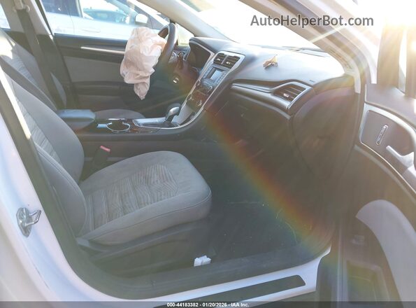 3FA6P0G70GR163708 2016 FORD FUSION Белый Вид салона спереди