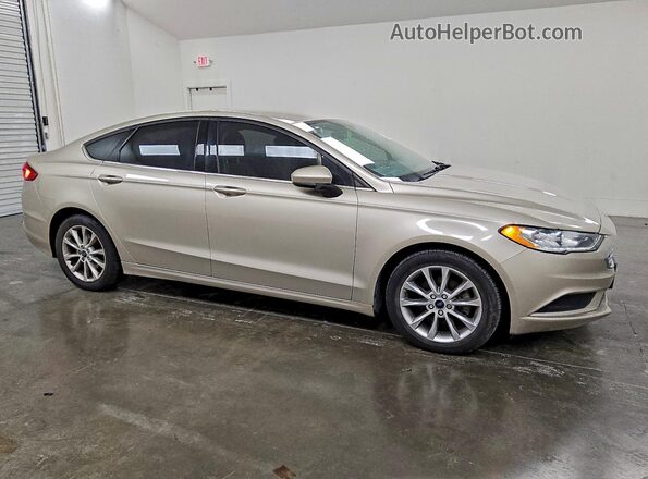 3FA6P0HD8HR367002 2017 FORD FUSION Золотой Передняя правая четверть