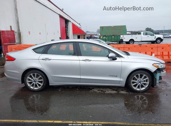 3FA6P0LU1HR285233 2017 FORD FUSION HYBRID Silver Widok wnętrza 360 stopni