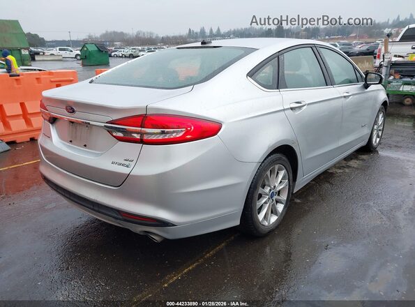 3FA6P0LU1HR285233 2017 FORD FUSION HYBRID Silver Tył prawy