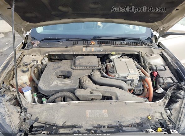 3FA6P0LU2HR230516 2017 FORD FUSION HYBRID Бежевый Вид сзади