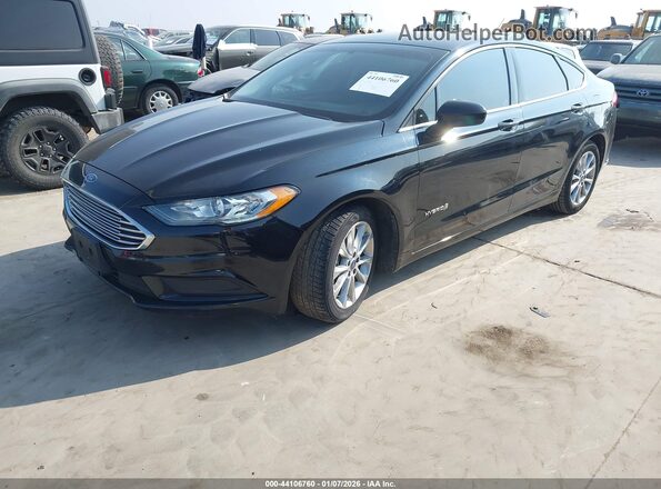3FA6P0LU2HR309121 2017 FORD FUSION HYBRID Черный Передняя левая четверть