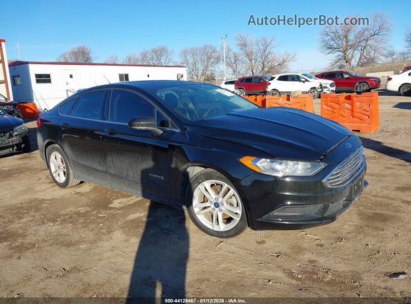 3FA6P0LU8JR124805 2018 FORD FUSION Черный Передняя правая четверть