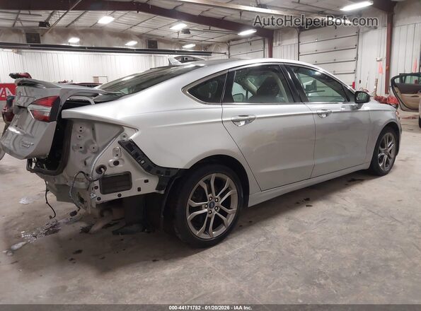 3FA6P0RU9LR139775 2020 FORD FUSION HYBRID Серебряный Задняя правая четверть