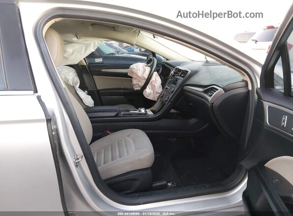 3FA6P0UU2JR279025 2018 FORD FUSION HYBRID Silver Widok wnętrza z przodu