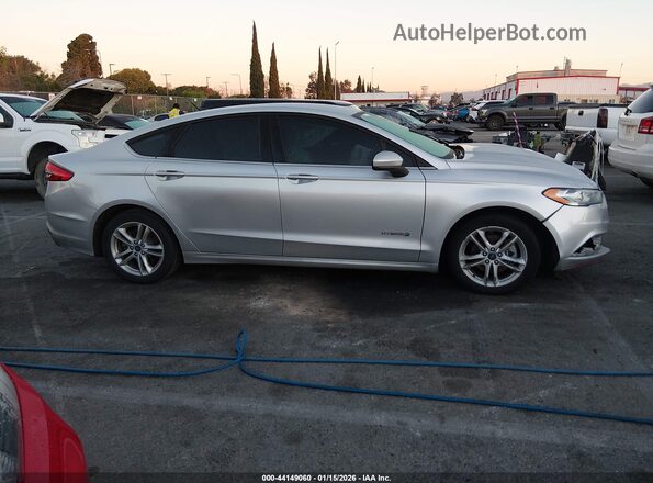 3FA6P0UU2JR279025 2018 FORD FUSION HYBRID Silver Widok zestawu wskaźników