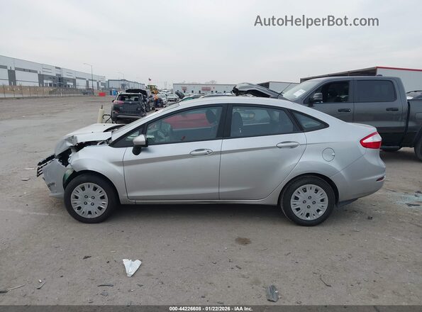 3FADP4AJ0KM102836 2019 FORD FIESTA Серебряный Вид задней части салона