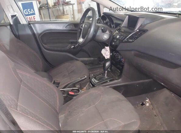 3FADP4BJ0JM109024 2018 FORD FIESTA Черный Вид салона спереди