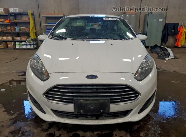 3FADP4BJ2JM101989 2018 FORD FIESTA White Вид спереду