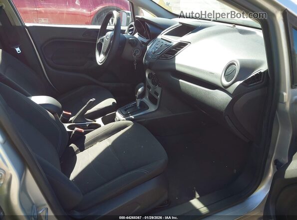 3FADP4BJ8KM147831 2019 FORD FIESTA Silver Widok wnętrza z przodu