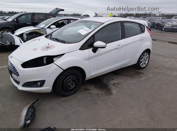 3FADP4EJ3KM144167 2019 FORD FIESTA Белый Передняя левая четверть