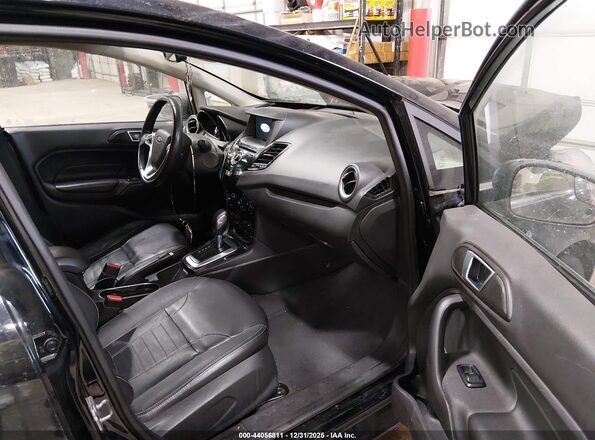 3FADP4FJXJM139559 2018 FORD FIESTA Черный Вид салона спереди