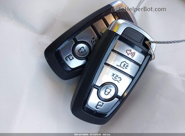 3FMTK1R43SMA14277 2025 FORD MUSTANG MACH-E Черный Вид панели приборов