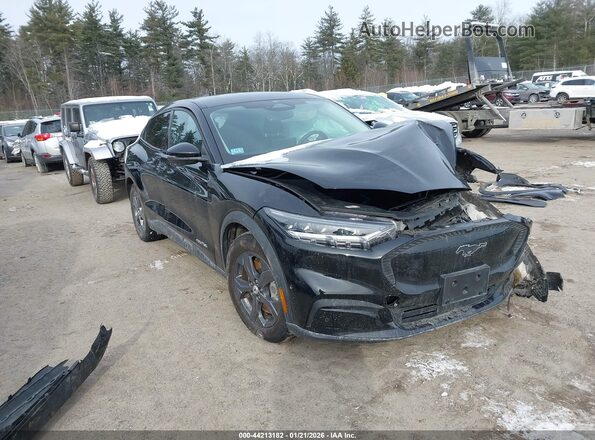 3FMTK1SS7MMA34656 2021 FORD MUSTANG MACH-E Черный Передняя правая четверть