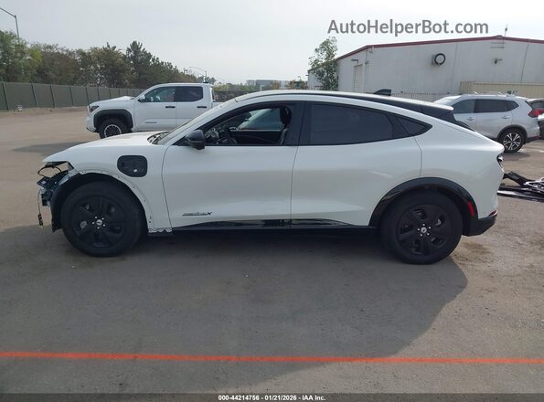 3FMTK2SU8PMA84123 2023 FORD MUSTANG MACH-E Белый 
