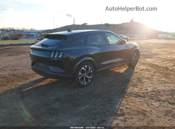 3FMTK3R71NMA14627 2022 FORD MUSTANG MACH-E PREMI Черный Задняя правая четверть