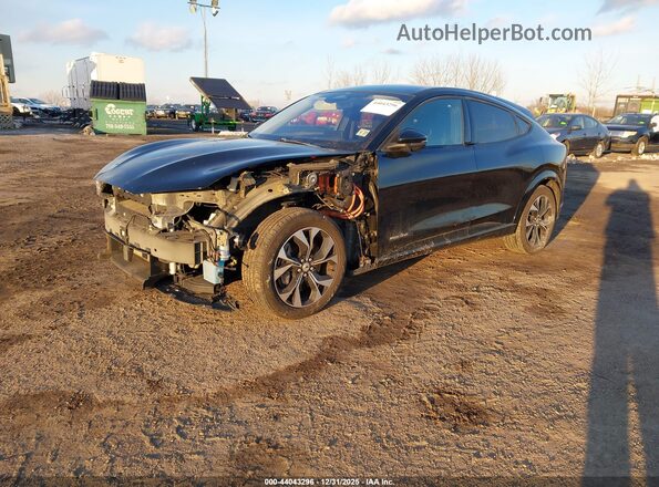 3FMTK3R71NMA14627 2022 FORD MUSTANG MACH-E PREMI Черный Передняя левая четверть