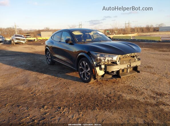 3FMTK3R71NMA14627 2022 FORD MUSTANG MACH-E PREMI Черный Передняя правая четверть