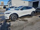 2021 Ford Mustang Mach-e Premium Белый vin: 3FMTK3R72MMA66184