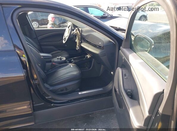 3FMTK3R77PMA89271 2023 FORD MUSTANG MACH-E PREMI Black Widok wnętrza z przodu
