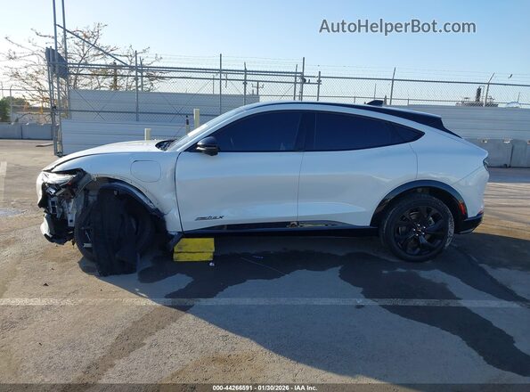 3FMTK3R79PMA54683 2023 FORD MUSTANG MACH-E PREMI Белый Панорамный вид салона 360°