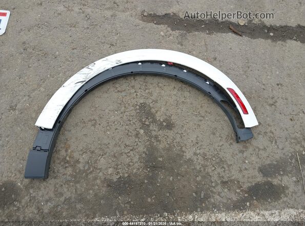 3FMTK3R79SMA13477 2025 FORD MUSTANG MACH-E PREMI Белый Вид щитка приборов