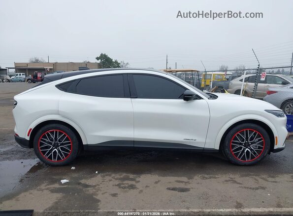 3FMTK3R79SMA13477 2025 FORD MUSTANG MACH-E PREMI Белый Панорамный вид салона 360°