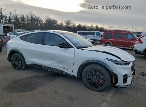 3FMTK3SU7SMA45179 2025 FORD MUSTANG MACH-E PREMI Белый Передняя правая четверть