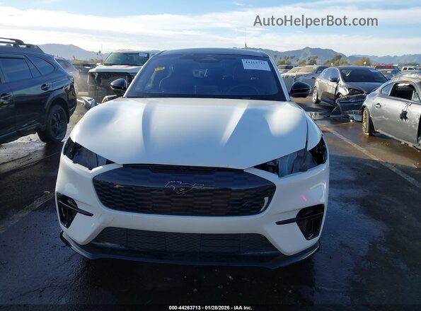 3FMTK4SX4PMA05830 2023 FORD MUSTANG MACH-E White უკანა სალონის ხედი