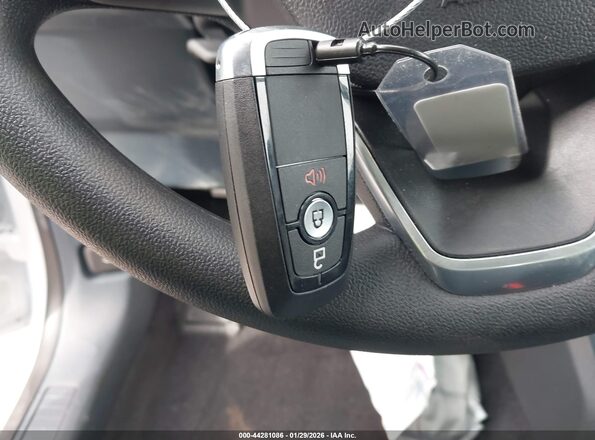 3FTTW8JA8TRA01256 2026 FORD MAVERICK Белый Вид панели приборов
