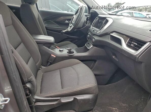 3GKALMEG6PL243869 2023 GMC TERRAIN Серебряный Вид салона спереди