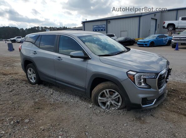 3GKALMEG6PL243869 2023 GMC TERRAIN Серебряный Передняя правая четверть