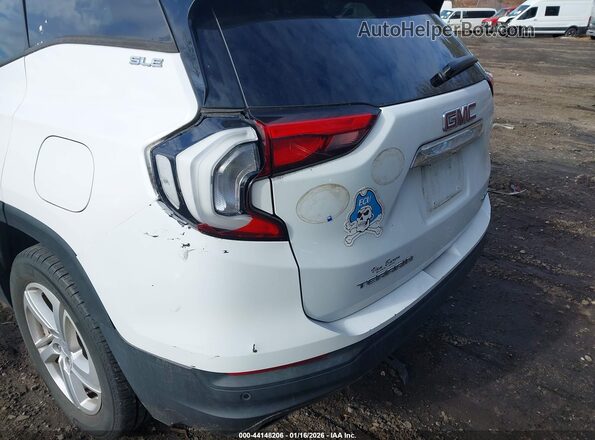 3GKALTEX8JL322588 2018 GMC TERRAIN Белый Вид спереди