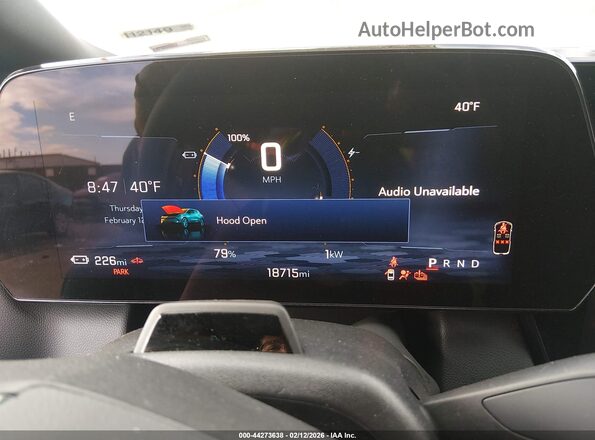 3GN7DPRR8RS238320 2024 CHEVROLET EQUINOX Silver Widok tylnych siedzeń