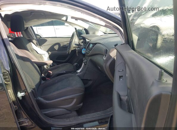 3GNCJKSBXLL110931 2020 CHEVROLET TRAX Черный Вид салона спереди