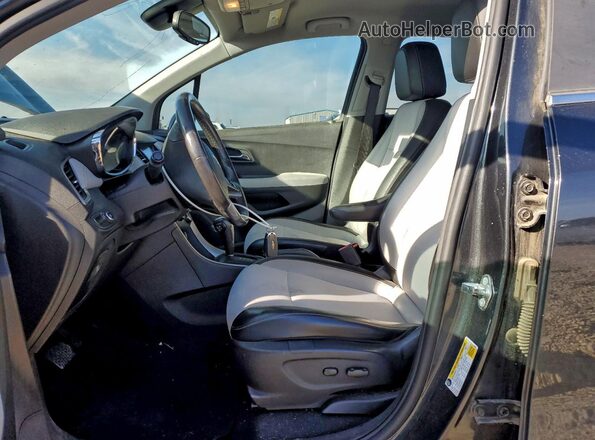 3GNCJLSBXHL237885 2017 CHEVROLET TRAX Gray Front interior view