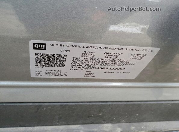 3GNKBCR45PS228807 2023 CHEVROLET BLAZER Серый Вид наклейки с VIN-кодом