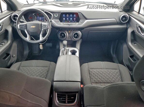 3GNKBCRS4MS552762 2021 CHEVROLET BLAZER Серебряный Вид панели приборов