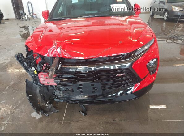 3GNKBERS7PS150203 2023 CHEVROLET BLAZER Красный Вид задней части салона