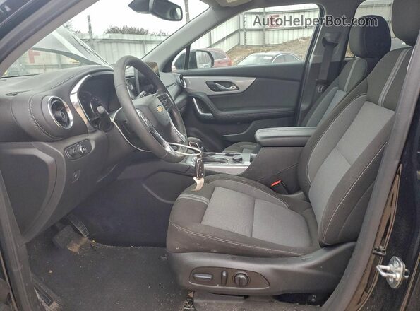 3GNKBHR48PS227096 2023 CHEVROLET BLAZER Черный Вид салона спереди